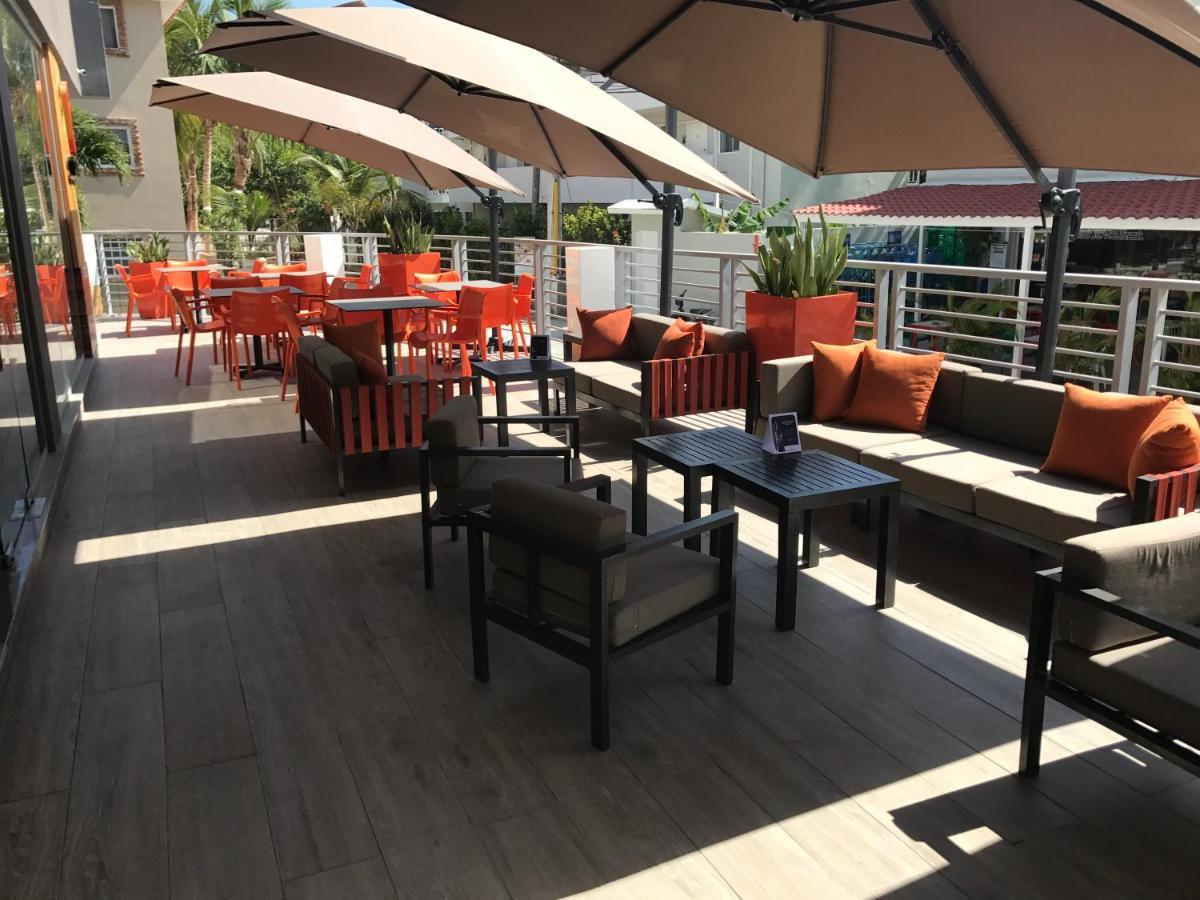 Ducassi Suites Rooftop Pool - Beach Club And Spa Пунта Кана Екстериор снимка